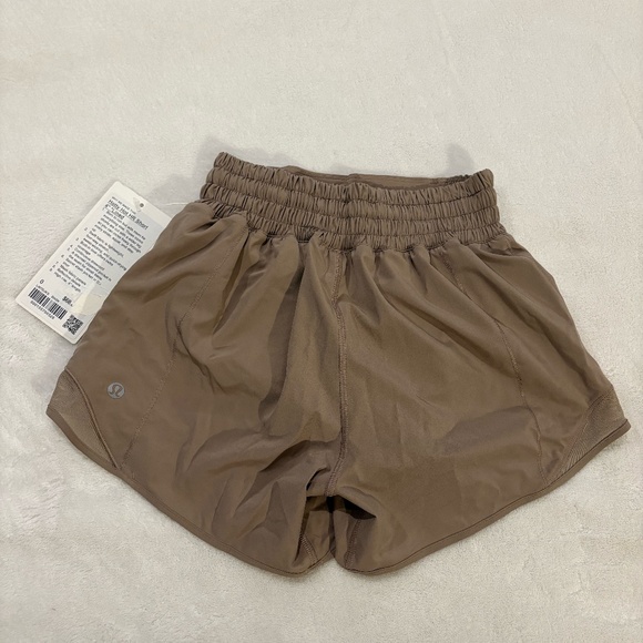 Lululemon Hot Hot HR 4" shorts - Picture 1 of 1